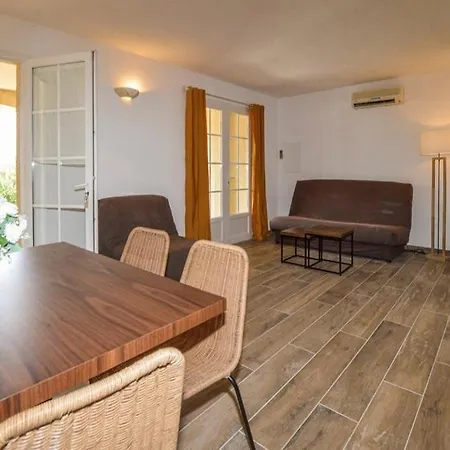 Scandola Apartment